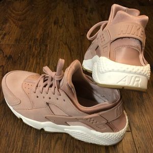 Nike air Huarache running shoes